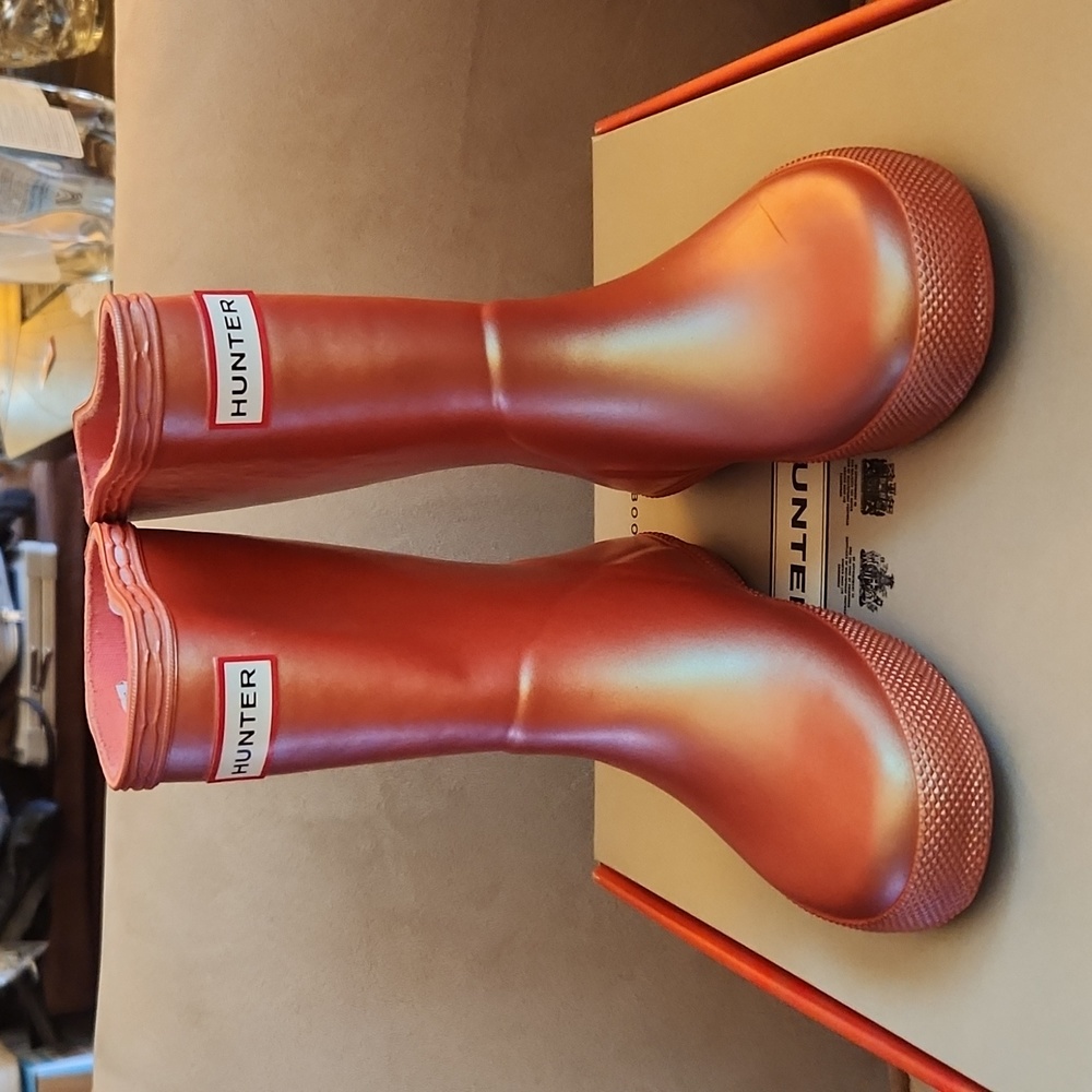 Toddler hunter Boots, size 9